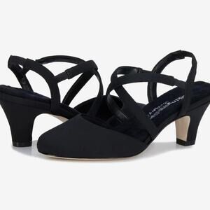 Walking Cradles Caliente Black Closed Toe 2 1/2” Heels Dress DShoes Sz 6.5